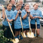 Santa Cruz shovels team